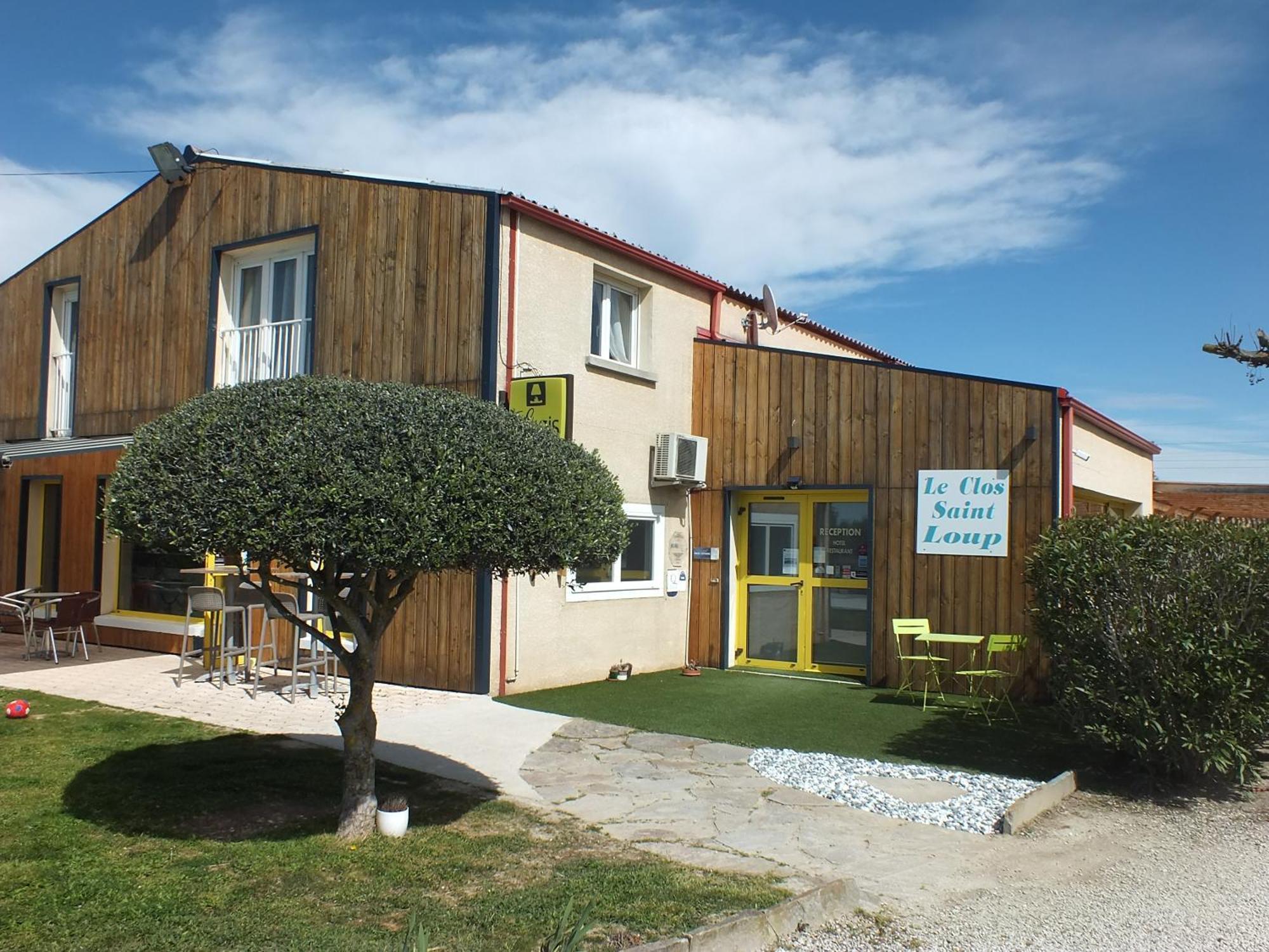 Logis hôtel restaurant Le clos saint loup Bram Exterior foto