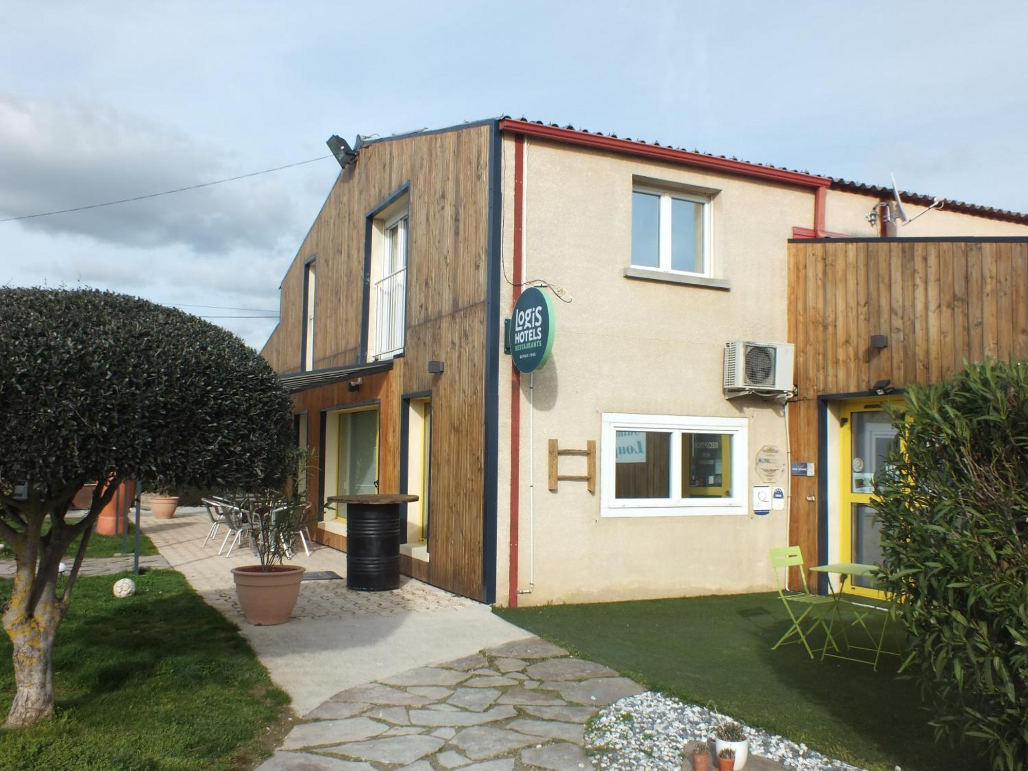Logis hôtel restaurant Le clos saint loup Bram Exterior foto